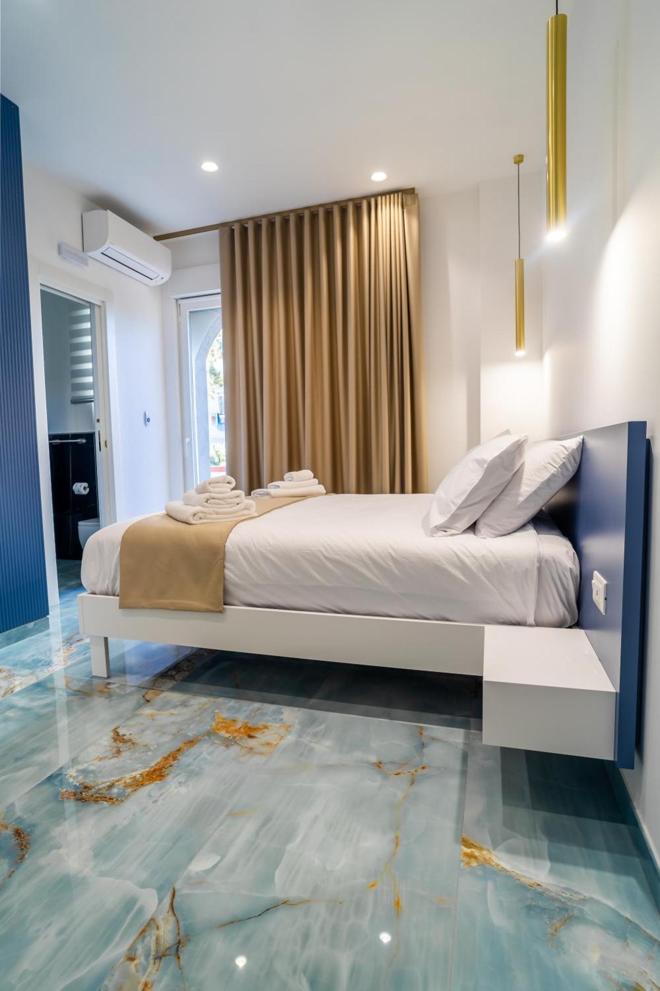 Suite 14 Scalea Exterior foto